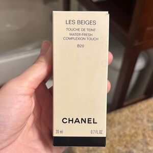 CHANEL Les Beiges Touche de Teint B20 - Beige Cream